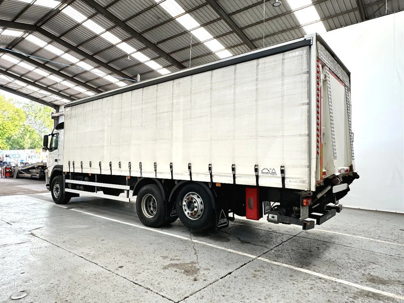 Volvo FM 330 / Essieu relevable et directionnel / Steerable lift axle / Lift as en stuuras - Kamion s ceradom: slika Volvo FM 330 / Essieu relevable et directionnel / Steerable lift axle / Lift as en stuuras - Kamion s ceradom Volvo FM 330 / Essieu relevable et directionnel / Steerable lift axle / Lift as en stuuras - Kamion s ceradom: slika Volvo FM 330 / Essieu relevable et directionnel / Steerable lift axle / Lift as en stuuras - Kamion s ceradom
