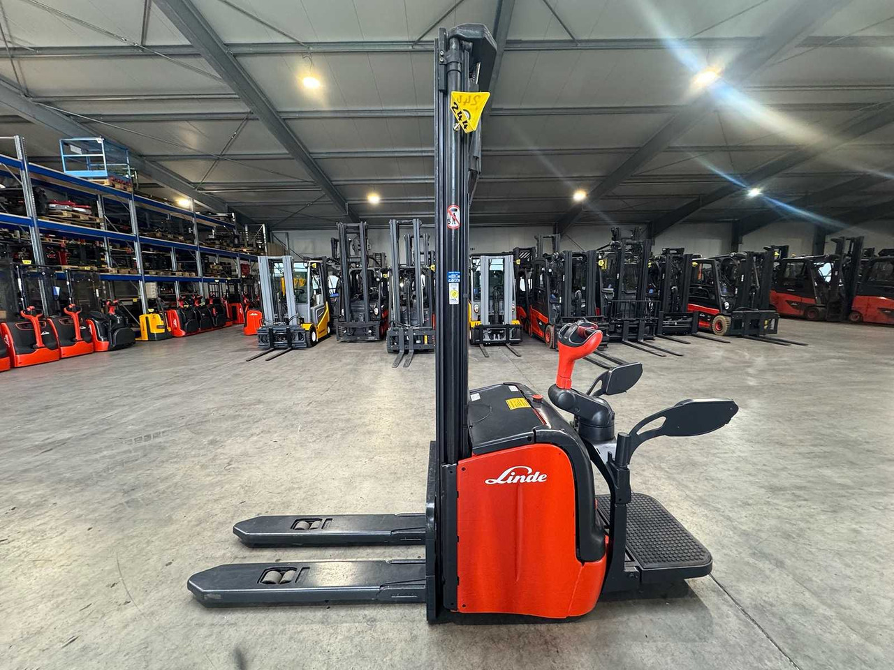 04/2012 SERVICE +UVV 10/2026 LINDE L14AP 1.400KG PALLET TRUCK ANT 2.364 HOURS - Viličar: slika 04/2012 SERVICE +UVV 10/2026 LINDE L14AP 1.400KG PALLET TRUCK ANT 2.364 HOURS - Viličar 04/2012 SERVICE +UVV 10/2026 LINDE L14AP 1.400KG PALLET TRUCK ANT 2.364 HOURS - Viličar: slika 04/2012 SERVICE +UVV 10/2026 LINDE L14AP 1.400KG PALLET TRUCK ANT 2.364 HOURS - Viličar