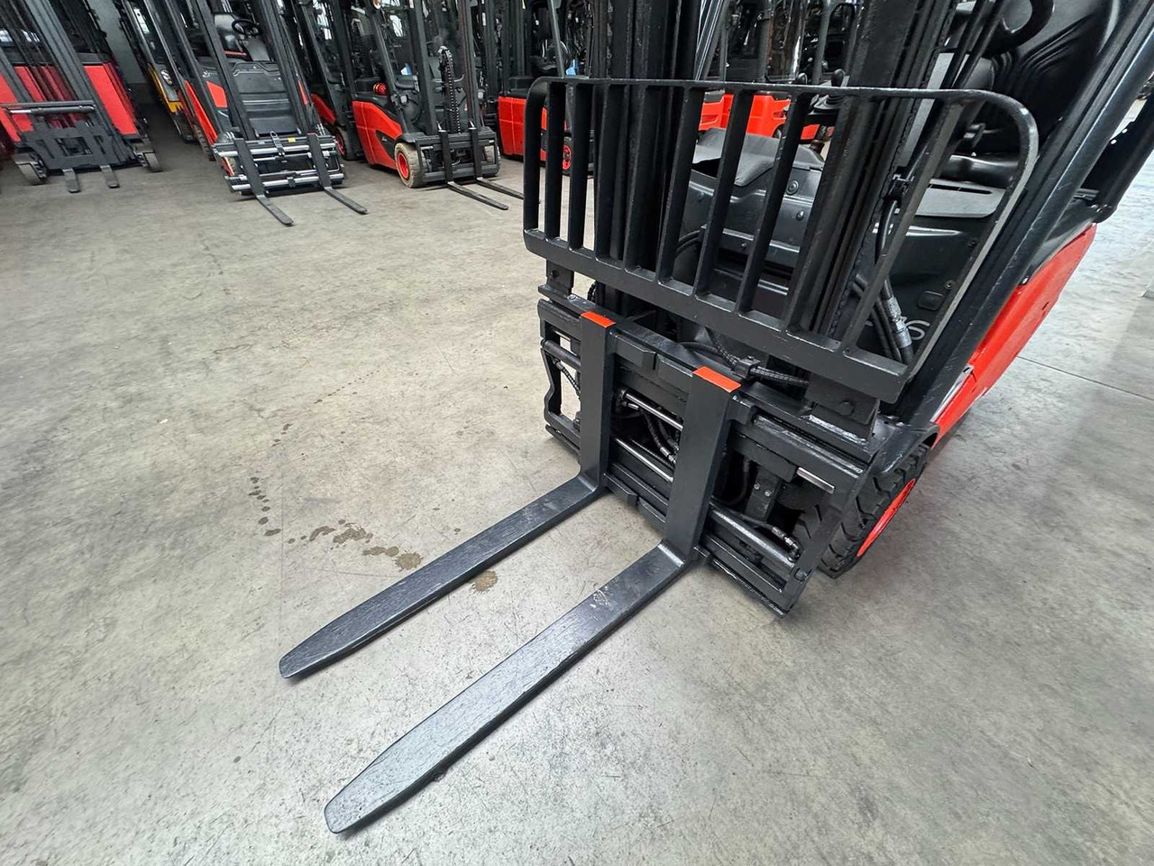 04/2021 LINDE E16 1.600 KG 3.+4. - Viličar: slika 04/2021 LINDE E16 1.600 KG 3.+4. - Viličar 04/2021 LINDE E16 1.600 KG 3.+4. - Viličar: slika 04/2021 LINDE E16 1.600 KG 3.+4. - Viličar