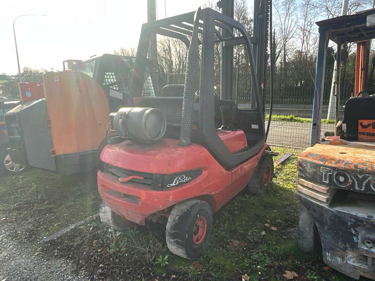 1991 LINDE H20T FORKLIFT - Viličar: slika 1991 LINDE H20T FORKLIFT - Viličar 1991 LINDE H20T FORKLIFT - Viličar: slika 1991 LINDE H20T FORKLIFT - Viličar