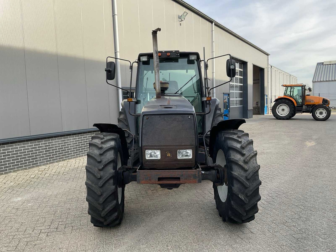 1993 VALMET 8000 HI-TROL FOUR WHEEL DRIVE FARM TRACTOR - Traktor: slika 1993 VALMET 8000 HI-TROL FOUR WHEEL DRIVE FARM TRACTOR - Traktor 1993 VALMET 8000 HI-TROL FOUR WHEEL DRIVE FARM TRACTOR - Traktor: slika 1993 VALMET 8000 HI-TROL FOUR WHEEL DRIVE FARM TRACTOR - Traktor