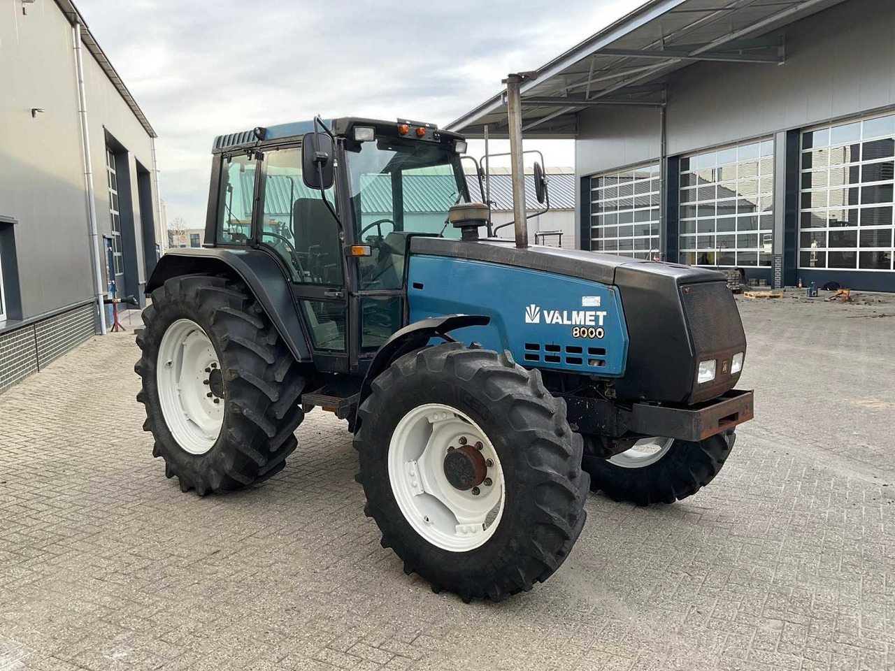 1993 VALMET 8000 HI-TROL FOUR WHEEL DRIVE FARM TRACTOR - Traktor: slika 1993 VALMET 8000 HI-TROL FOUR WHEEL DRIVE FARM TRACTOR - Traktor 1993 VALMET 8000 HI-TROL FOUR WHEEL DRIVE FARM TRACTOR - Traktor: slika 1993 VALMET 8000 HI-TROL FOUR WHEEL DRIVE FARM TRACTOR - Traktor