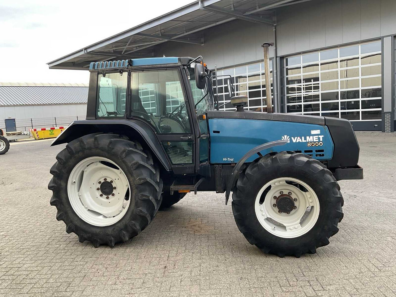 1993 VALMET 8000 HI-TROL FOUR WHEEL DRIVE FARM TRACTOR - Traktor: slika 1993 VALMET 8000 HI-TROL FOUR WHEEL DRIVE FARM TRACTOR - Traktor 1993 VALMET 8000 HI-TROL FOUR WHEEL DRIVE FARM TRACTOR - Traktor: slika 1993 VALMET 8000 HI-TROL FOUR WHEEL DRIVE FARM TRACTOR - Traktor