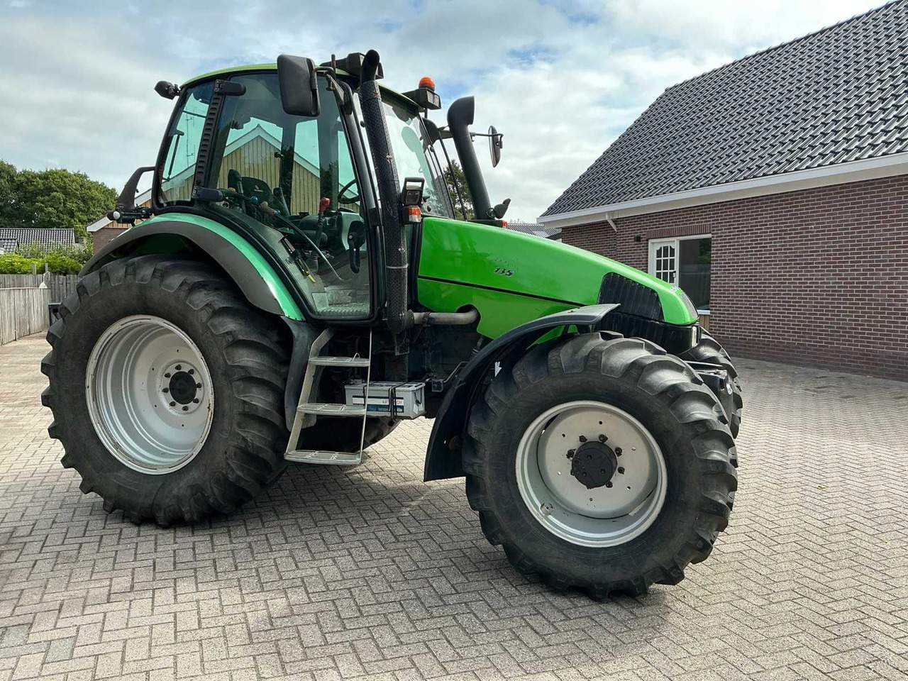 1998 DEUTZ-FAHR AGROTRON 135 MK 2 ALL-WHEEL DRIVE FARM TRACTOR - Traktor: slika 1998 DEUTZ-FAHR AGROTRON 135 MK 2 ALL-WHEEL DRIVE FARM TRACTOR - Traktor 1998 DEUTZ-FAHR AGROTRON 135 MK 2 ALL-WHEEL DRIVE FARM TRACTOR - Traktor: slika 1998 DEUTZ-FAHR AGROTRON 135 MK 2 ALL-WHEEL DRIVE FARM TRACTOR - Traktor