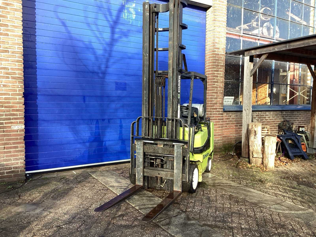 Viličar 1999 CLARK CGC30 FORKLIFT 7300 MM: slika Viličar 1999 CLARK CGC30 FORKLIFT 7300 MM Viličar 1999 CLARK CGC30 FORKLIFT 7300 MM: slika Viličar 1999 CLARK CGC30 FORKLIFT 7300 MM