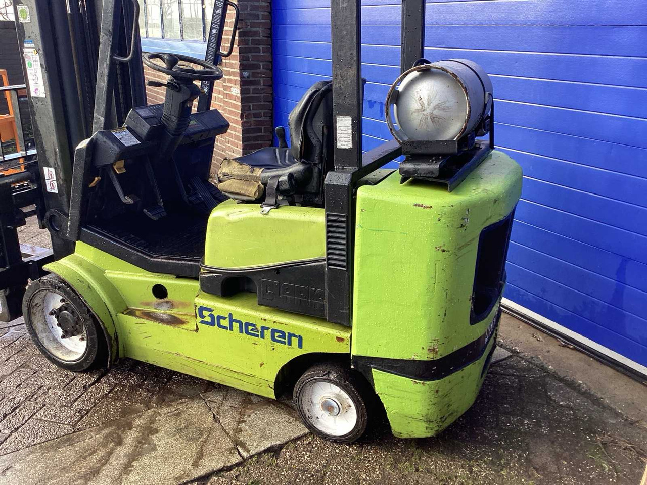 Viličar 1999 CLARK CGC30 FORKLIFT 7300 MM: slika Viličar 1999 CLARK CGC30 FORKLIFT 7300 MM Viličar 1999 CLARK CGC30 FORKLIFT 7300 MM: slika Viličar 1999 CLARK CGC30 FORKLIFT 7300 MM