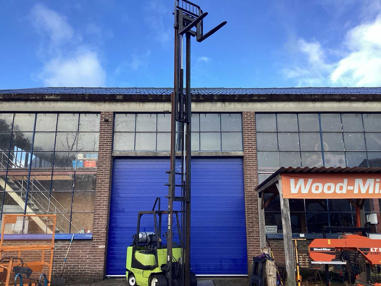 Viličar 1999 CLARK CGC30 FORKLIFT 7300 MM: slika Viličar 1999 CLARK CGC30 FORKLIFT 7300 MM Viličar 1999 CLARK CGC30 FORKLIFT 7300 MM: slika Viličar 1999 CLARK CGC30 FORKLIFT 7300 MM