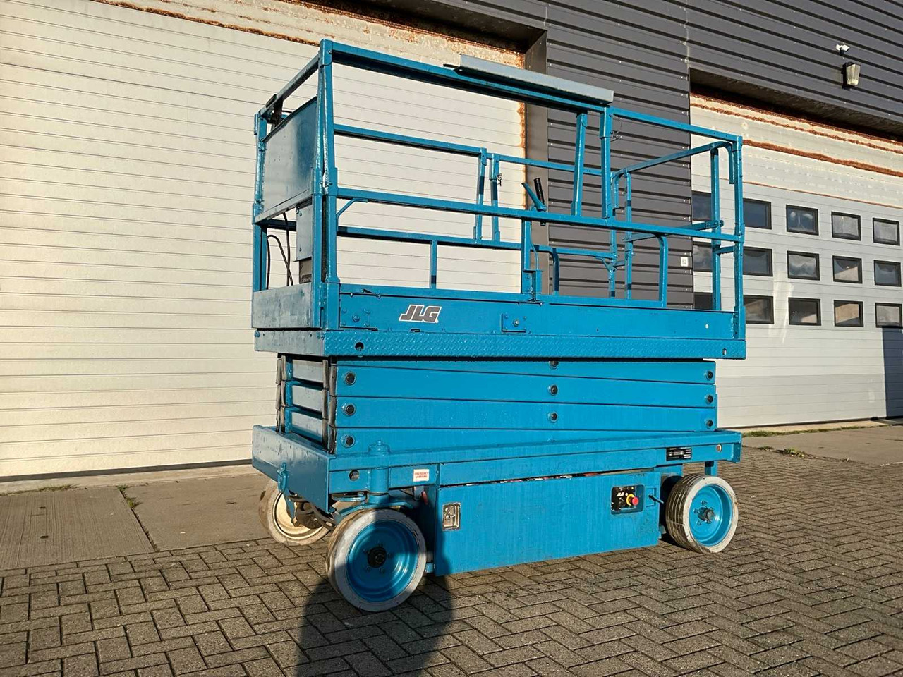 2002 JLG 2646E3 AERIAL WORK PLATFORM - Podizna platforma: slika 2002 JLG 2646E3 AERIAL WORK PLATFORM - Podizna platforma 2002 JLG 2646E3 AERIAL WORK PLATFORM - Podizna platforma: slika 2002 JLG 2646E3 AERIAL WORK PLATFORM - Podizna platforma