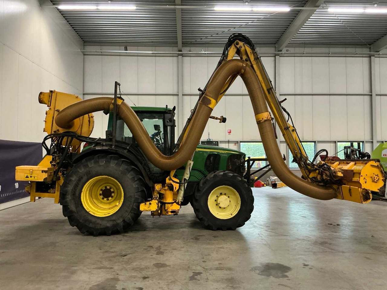 2003 JOHN DEERE 6920 FOUR-WHEEL DRIVE FARM TRACTOR + SHEPHERD - Traktor: slika 2003 JOHN DEERE 6920 FOUR-WHEEL DRIVE FARM TRACTOR + SHEPHERD - Traktor 2003 JOHN DEERE 6920 FOUR-WHEEL DRIVE FARM TRACTOR + SHEPHERD - Traktor: slika 2003 JOHN DEERE 6920 FOUR-WHEEL DRIVE FARM TRACTOR + SHEPHERD - Traktor