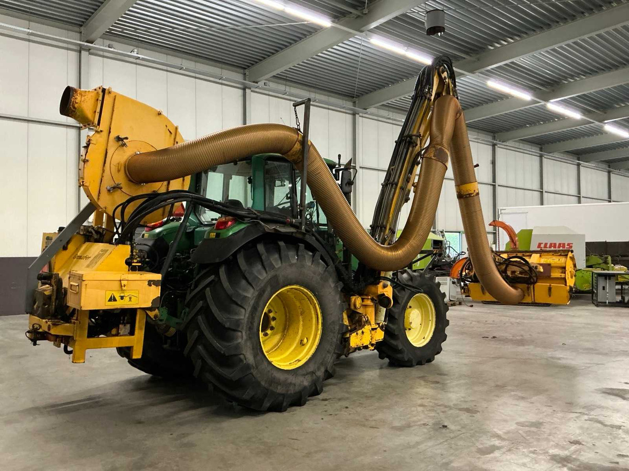2003 JOHN DEERE 6920 FOUR-WHEEL DRIVE FARM TRACTOR + SHEPHERD - Traktor: slika 2003 JOHN DEERE 6920 FOUR-WHEEL DRIVE FARM TRACTOR + SHEPHERD - Traktor 2003 JOHN DEERE 6920 FOUR-WHEEL DRIVE FARM TRACTOR + SHEPHERD - Traktor: slika 2003 JOHN DEERE 6920 FOUR-WHEEL DRIVE FARM TRACTOR + SHEPHERD - Traktor