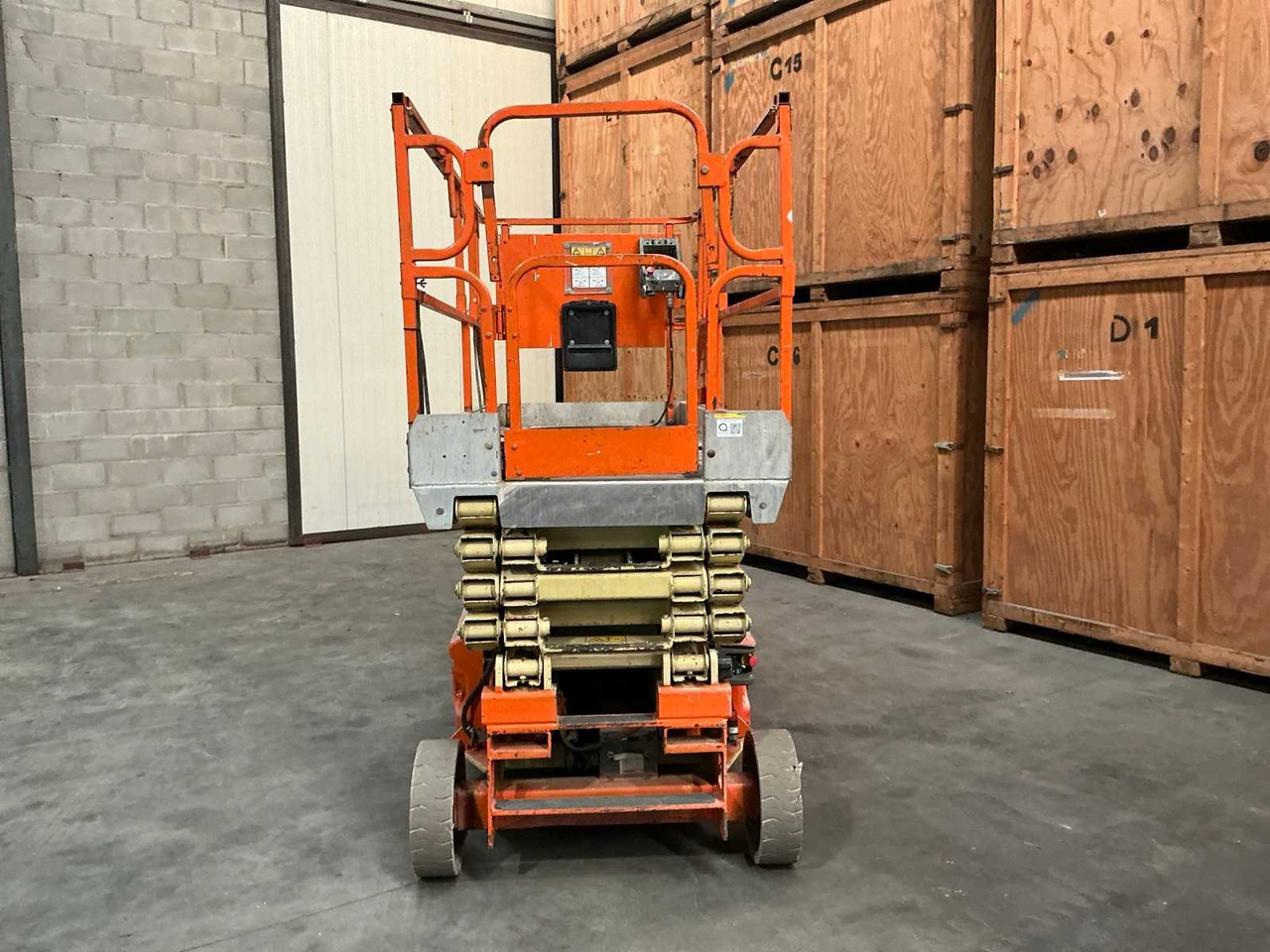 2004 JLG 2646ES SCISSOR LIFT - Podizna platforma: slika 2004 JLG 2646ES SCISSOR LIFT - Podizna platforma 2004 JLG 2646ES SCISSOR LIFT - Podizna platforma: slika 2004 JLG 2646ES SCISSOR LIFT - Podizna platforma