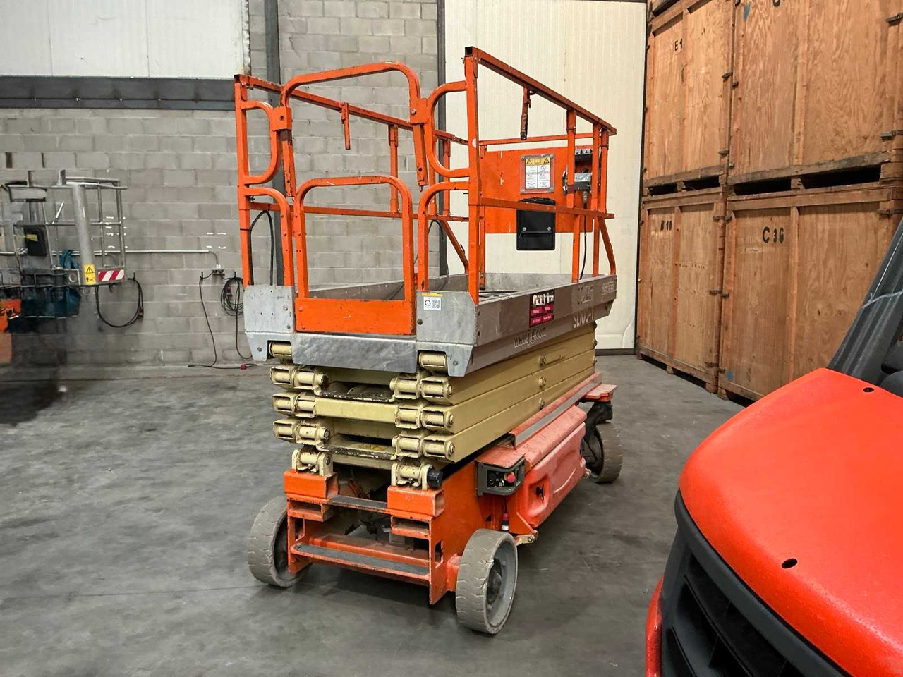2004 JLG 2646ES SCISSOR LIFT - Podizna platforma: slika 2004 JLG 2646ES SCISSOR LIFT - Podizna platforma 2004 JLG 2646ES SCISSOR LIFT - Podizna platforma: slika 2004 JLG 2646ES SCISSOR LIFT - Podizna platforma