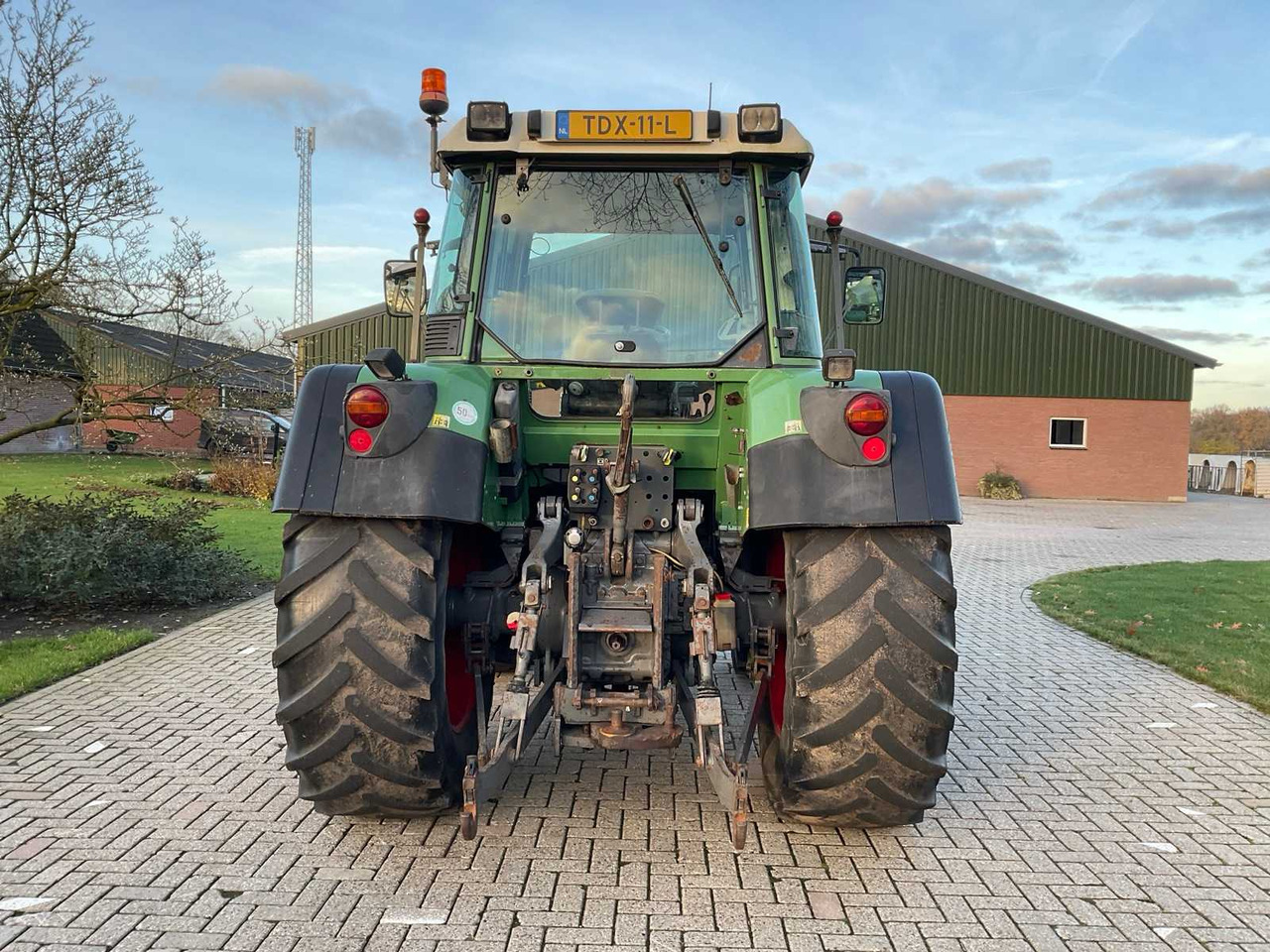 Traktor 2005 FENDT FARMER 412 VARIO ALL-WHEEL DRIVE FARM TRACTOR: slika Traktor 2005 FENDT FARMER 412 VARIO ALL-WHEEL DRIVE FARM TRACTOR Traktor 2005 FENDT FARMER 412 VARIO ALL-WHEEL DRIVE FARM TRACTOR: slika Traktor 2005 FENDT FARMER 412 VARIO ALL-WHEEL DRIVE FARM TRACTOR