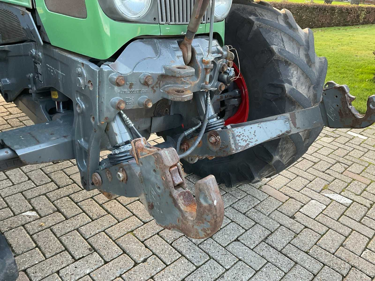 Traktor 2005 FENDT FARMER 412 VARIO ALL-WHEEL DRIVE FARM TRACTOR: slika Traktor 2005 FENDT FARMER 412 VARIO ALL-WHEEL DRIVE FARM TRACTOR Traktor 2005 FENDT FARMER 412 VARIO ALL-WHEEL DRIVE FARM TRACTOR: slika Traktor 2005 FENDT FARMER 412 VARIO ALL-WHEEL DRIVE FARM TRACTOR