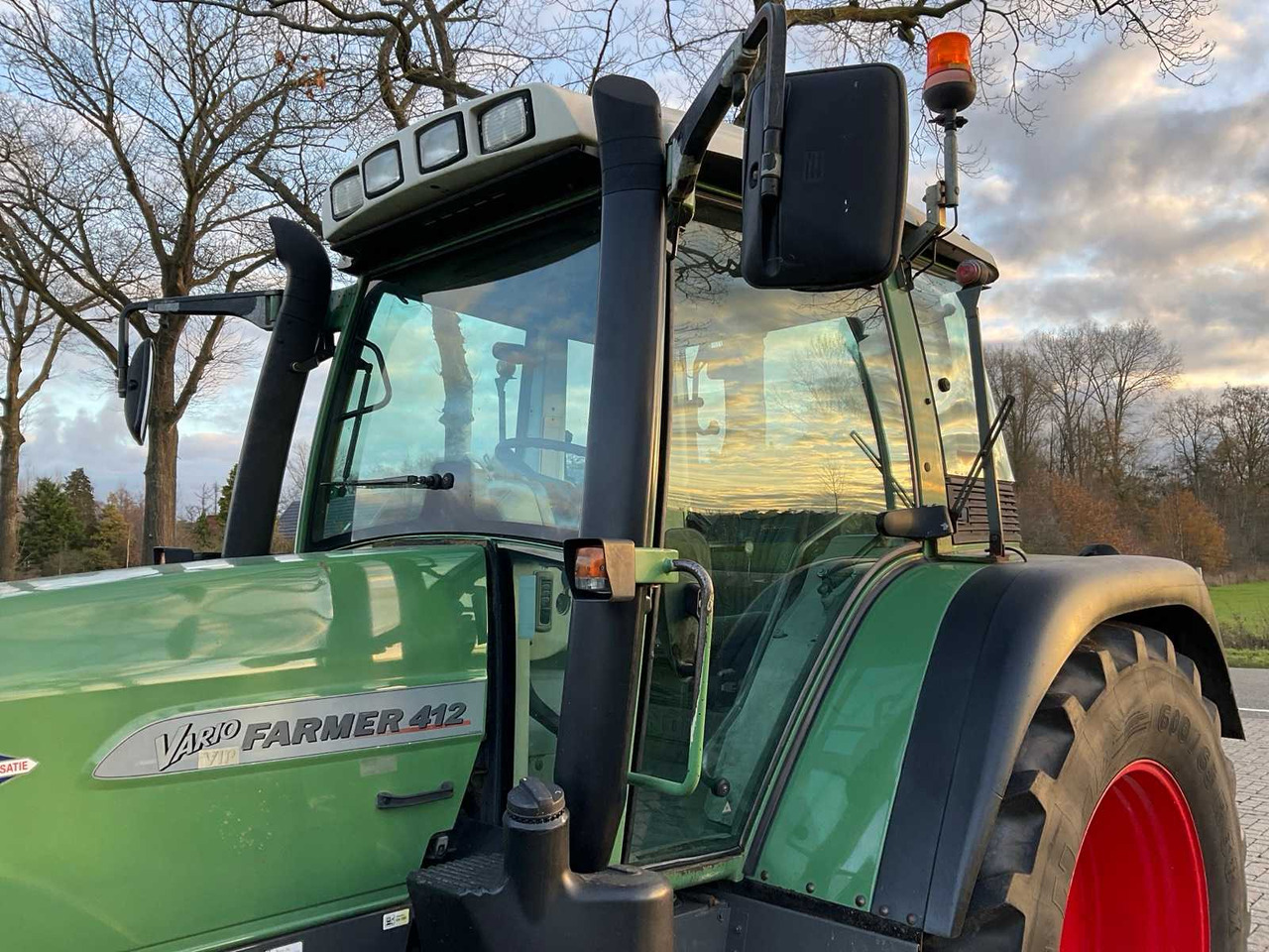 Traktor 2005 FENDT FARMER 412 VARIO ALL-WHEEL DRIVE FARM TRACTOR: slika Traktor 2005 FENDT FARMER 412 VARIO ALL-WHEEL DRIVE FARM TRACTOR Traktor 2005 FENDT FARMER 412 VARIO ALL-WHEEL DRIVE FARM TRACTOR: slika Traktor 2005 FENDT FARMER 412 VARIO ALL-WHEEL DRIVE FARM TRACTOR