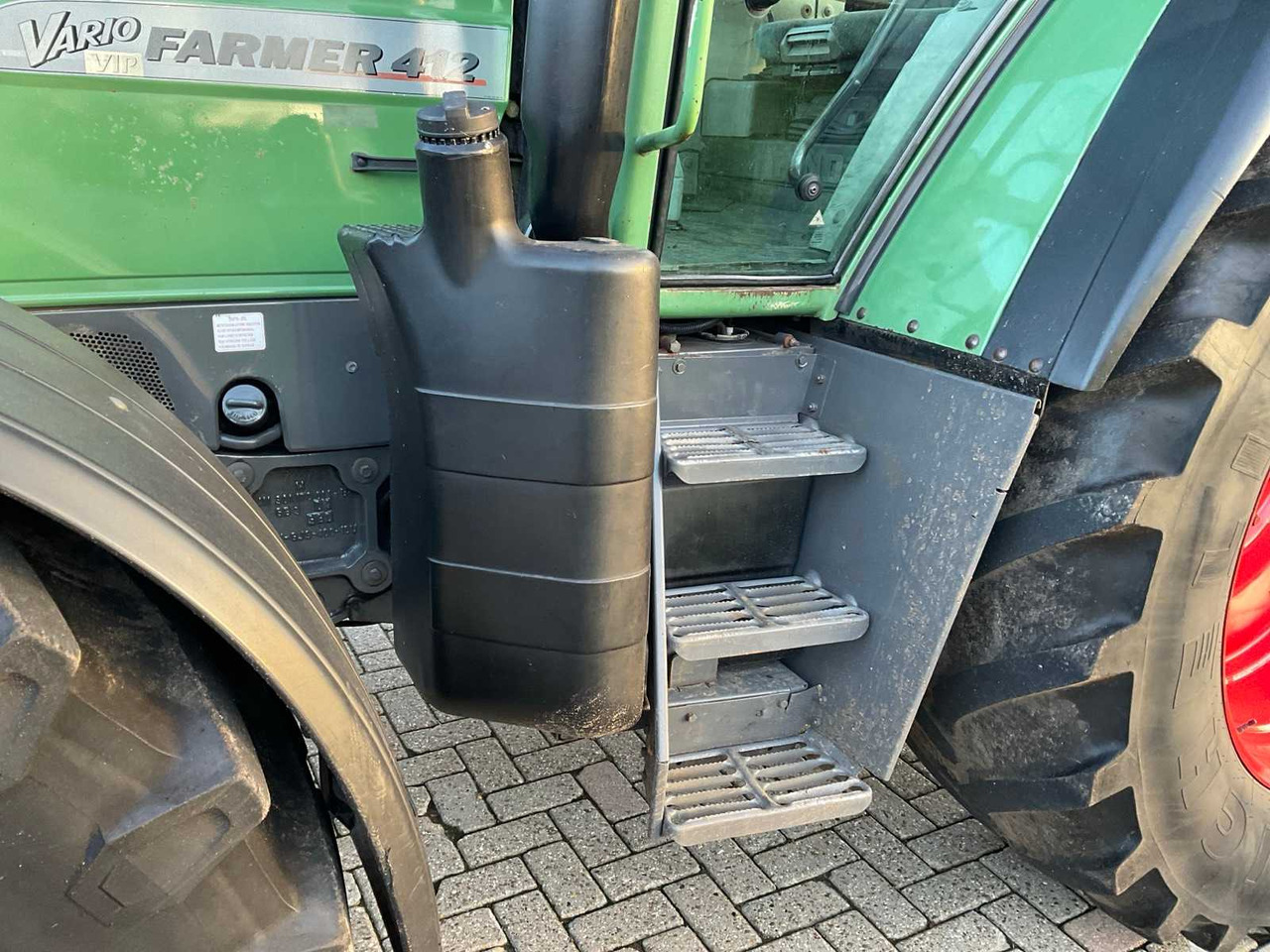 Traktor 2005 FENDT FARMER 412 VARIO ALL-WHEEL DRIVE FARM TRACTOR: slika Traktor 2005 FENDT FARMER 412 VARIO ALL-WHEEL DRIVE FARM TRACTOR Traktor 2005 FENDT FARMER 412 VARIO ALL-WHEEL DRIVE FARM TRACTOR: slika Traktor 2005 FENDT FARMER 412 VARIO ALL-WHEEL DRIVE FARM TRACTOR