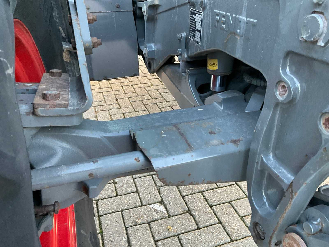 Traktor 2005 FENDT FARMER 412 VARIO ALL-WHEEL DRIVE FARM TRACTOR: slika Traktor 2005 FENDT FARMER 412 VARIO ALL-WHEEL DRIVE FARM TRACTOR Traktor 2005 FENDT FARMER 412 VARIO ALL-WHEEL DRIVE FARM TRACTOR: slika Traktor 2005 FENDT FARMER 412 VARIO ALL-WHEEL DRIVE FARM TRACTOR