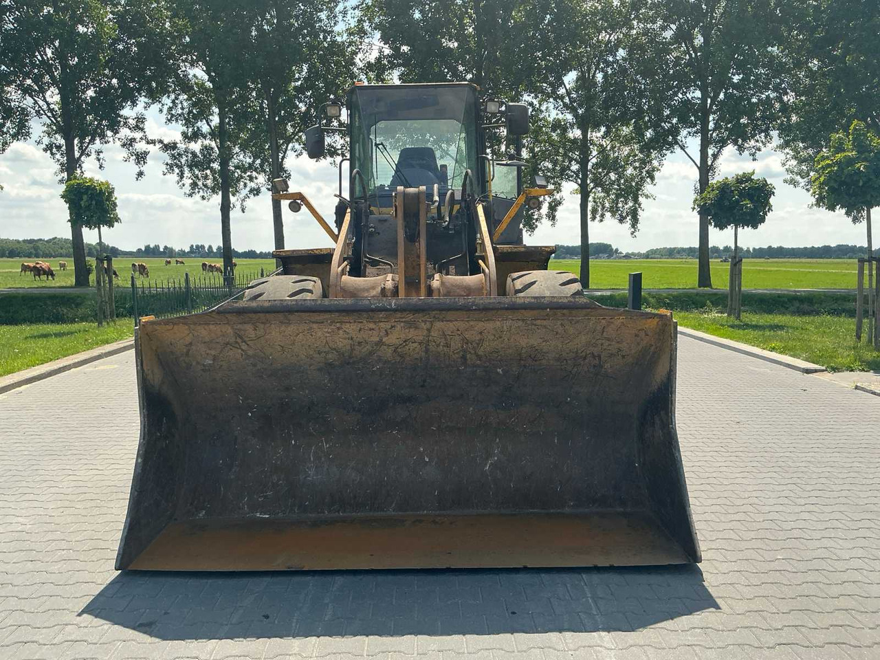 2005 KOMATSU WA320-5H SHOVEL - Utovarivač na kotačima: slika 2005 KOMATSU WA320-5H SHOVEL - Utovarivač na kotačima 2005 KOMATSU WA320-5H SHOVEL - Utovarivač na kotačima: slika 2005 KOMATSU WA320-5H SHOVEL - Utovarivač na kotačima