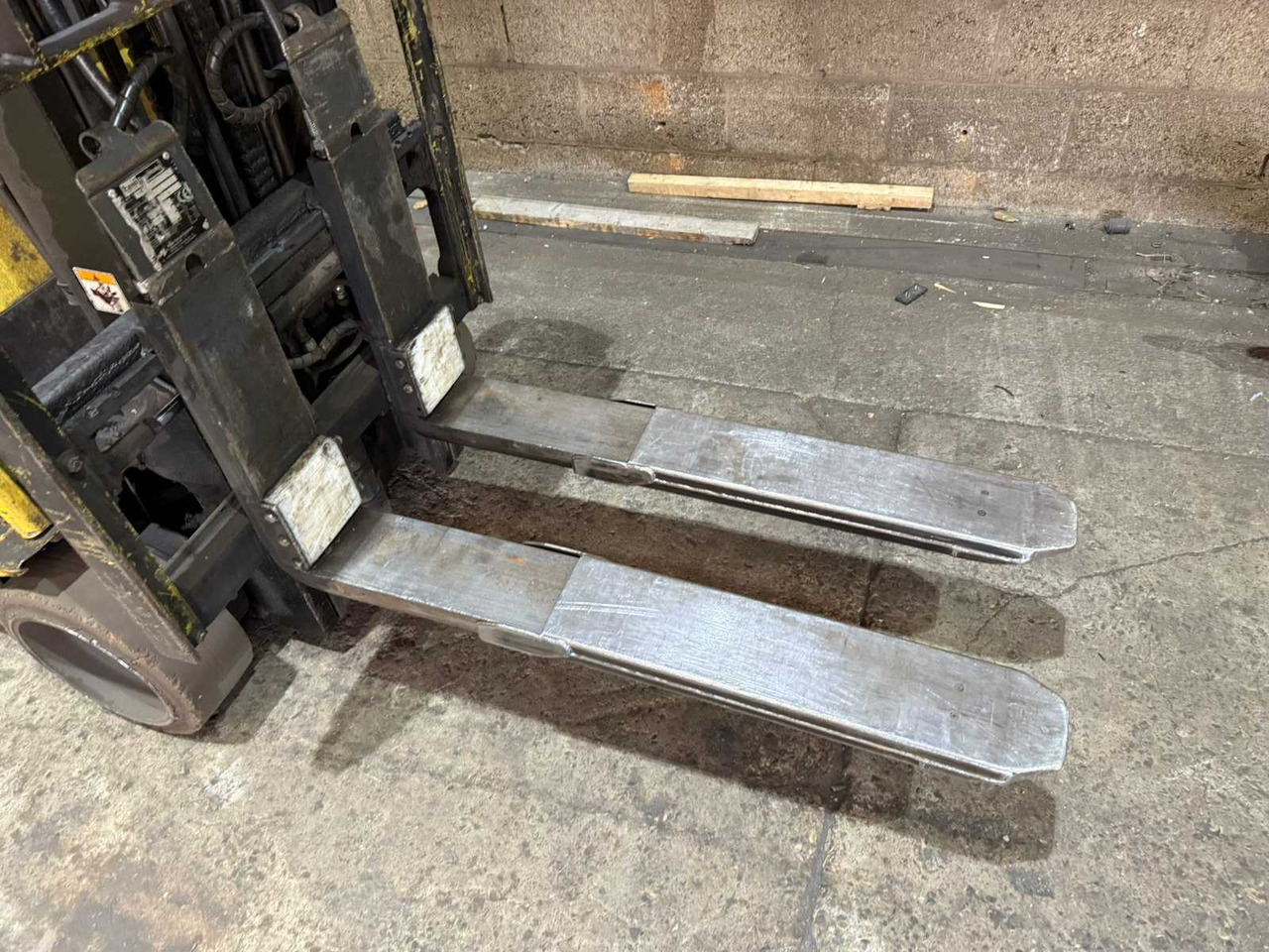 2008 HYSTER E2.00XMS FORKLIFT BATTERY 2024 (2000KG) - Viličar: slika 2008 HYSTER E2.00XMS FORKLIFT BATTERY 2024 (2000KG) - Viličar 2008 HYSTER E2.00XMS FORKLIFT BATTERY 2024 (2000KG) - Viličar: slika 2008 HYSTER E2.00XMS FORKLIFT BATTERY 2024 (2000KG) - Viličar