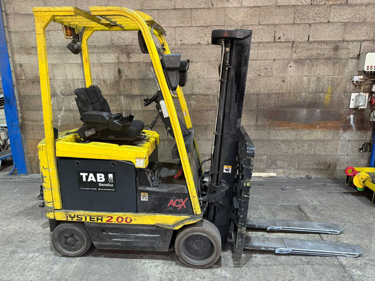 2008 HYSTER E2.00XMS FORKLIFT BATTERY 2024 (2000KG) - Viličar: slika 2008 HYSTER E2.00XMS FORKLIFT BATTERY 2024 (2000KG) - Viličar 2008 HYSTER E2.00XMS FORKLIFT BATTERY 2024 (2000KG) - Viličar: slika 2008 HYSTER E2.00XMS FORKLIFT BATTERY 2024 (2000KG) - Viličar