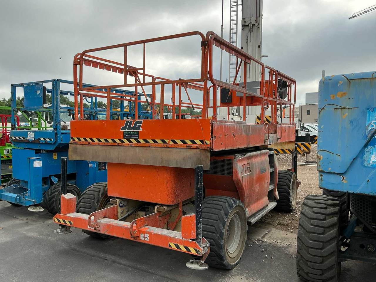 2008 JLG 3349RT SCISSOR LIFT - Podizna platforma: slika 2008 JLG 3349RT SCISSOR LIFT - Podizna platforma 2008 JLG 3349RT SCISSOR LIFT - Podizna platforma: slika 2008 JLG 3349RT SCISSOR LIFT - Podizna platforma