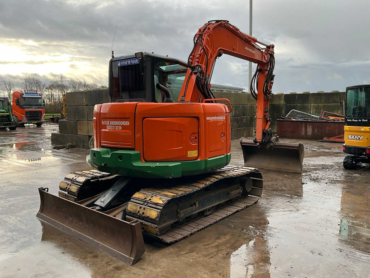 2012 NEW HOLLAND E70BSR-2 MIDI EXCAVATOR - Bager: slika 2012 NEW HOLLAND E70BSR-2 MIDI EXCAVATOR - Bager 2012 NEW HOLLAND E70BSR-2 MIDI EXCAVATOR - Bager: slika 2012 NEW HOLLAND E70BSR-2 MIDI EXCAVATOR - Bager