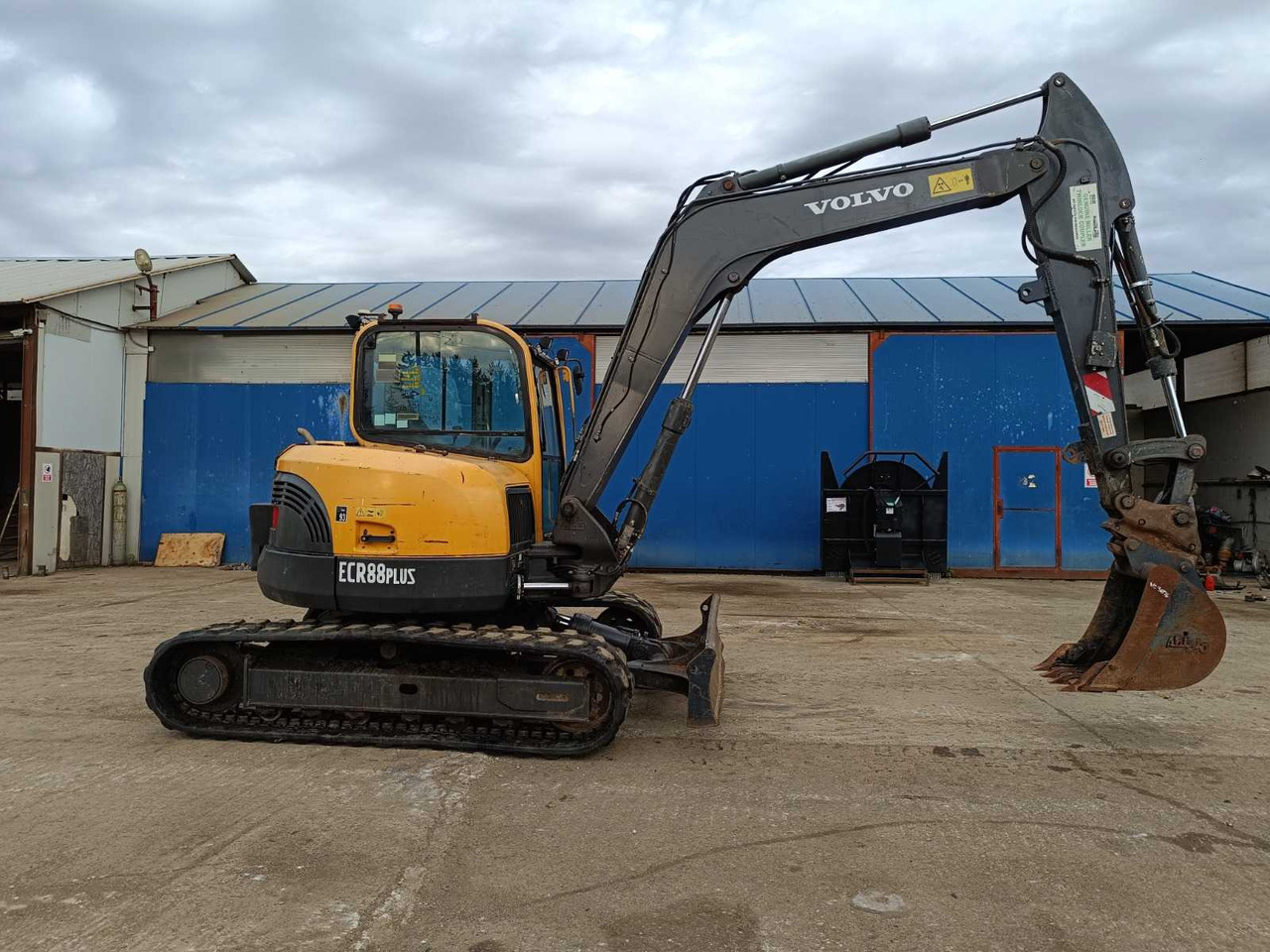 2012 VOLVO ECR88 PLUS MIDI-EXCAVATOR - Bager: slika 2012 VOLVO ECR88 PLUS MIDI-EXCAVATOR - Bager 2012 VOLVO ECR88 PLUS MIDI-EXCAVATOR - Bager: slika 2012 VOLVO ECR88 PLUS MIDI-EXCAVATOR - Bager