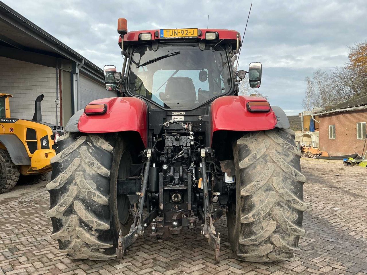 2013 CASE IH CVX 230 FOUR WHEEL DRIVE AGRICULTURAL TRACTROR - Traktor: slika 2013 CASE IH CVX 230 FOUR WHEEL DRIVE AGRICULTURAL TRACTROR - Traktor 2013 CASE IH CVX 230 FOUR WHEEL DRIVE AGRICULTURAL TRACTROR - Traktor: slika 2013 CASE IH CVX 230 FOUR WHEEL DRIVE AGRICULTURAL TRACTROR - Traktor