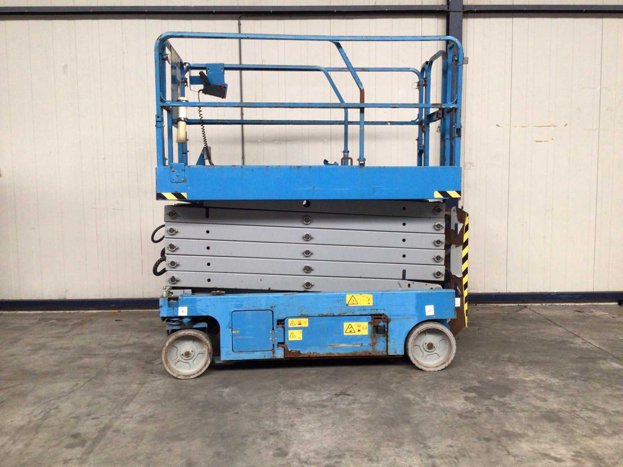 2015 GENIE GS4047 SCISSOR LIFT - Podizna platforma: slika 2015 GENIE GS4047 SCISSOR LIFT - Podizna platforma 2015 GENIE GS4047 SCISSOR LIFT - Podizna platforma: slika 2015 GENIE GS4047 SCISSOR LIFT - Podizna platforma
