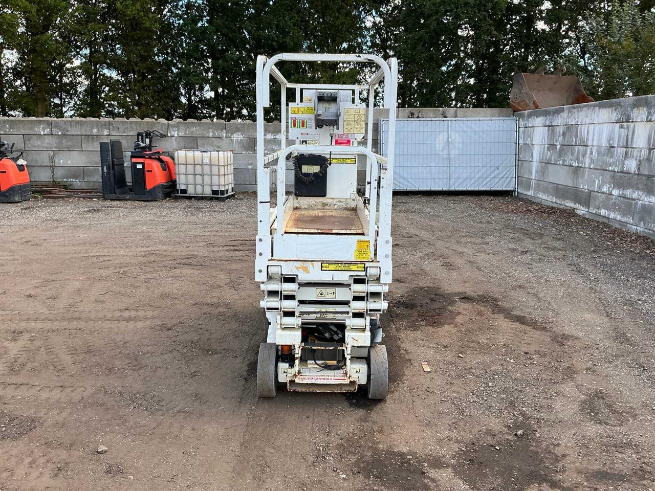 2015 JLG 1930ES SCISSOR LIFT - Podizna platforma: slika 2015 JLG 1930ES SCISSOR LIFT - Podizna platforma 2015 JLG 1930ES SCISSOR LIFT - Podizna platforma: slika 2015 JLG 1930ES SCISSOR LIFT - Podizna platforma