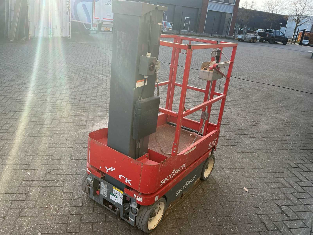 2015 SKYJACK SJ12 AERIAL PLATFORM - Podizna platforma: slika 2015 SKYJACK SJ12 AERIAL PLATFORM - Podizna platforma 2015 SKYJACK SJ12 AERIAL PLATFORM - Podizna platforma: slika 2015 SKYJACK SJ12 AERIAL PLATFORM - Podizna platforma