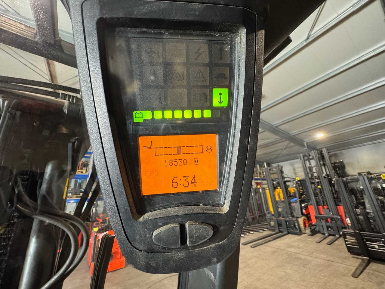 Viličar 2016 SERVICE + UVV 10/2026 LINDE E30L 3.000KG EVO TRIPLEX 3.+4.: slika Viličar 2016 SERVICE + UVV 10/2026 LINDE E30L 3.000KG EVO TRIPLEX 3.+4. Viličar 2016 SERVICE + UVV 10/2026 LINDE E30L 3.000KG EVO TRIPLEX 3.+4.: slika Viličar 2016 SERVICE + UVV 10/2026 LINDE E30L 3.000KG EVO TRIPLEX 3.+4.