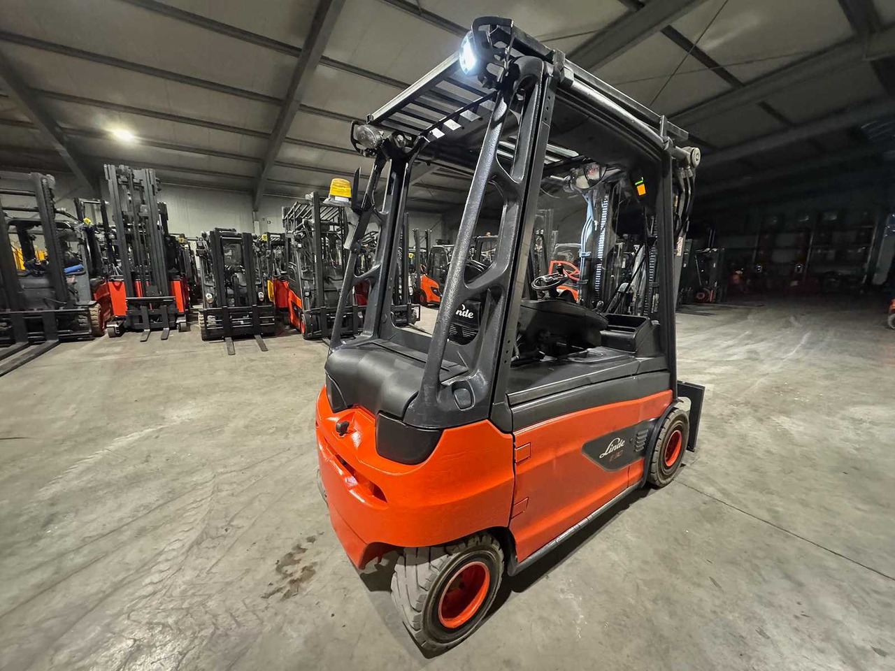 Viličar 2016 SERVICE + UVV 10/2026 LINDE E30L 3.000KG EVO TRIPLEX 3.+4.: slika Viličar 2016 SERVICE + UVV 10/2026 LINDE E30L 3.000KG EVO TRIPLEX 3.+4. Viličar 2016 SERVICE + UVV 10/2026 LINDE E30L 3.000KG EVO TRIPLEX 3.+4.: slika Viličar 2016 SERVICE + UVV 10/2026 LINDE E30L 3.000KG EVO TRIPLEX 3.+4.