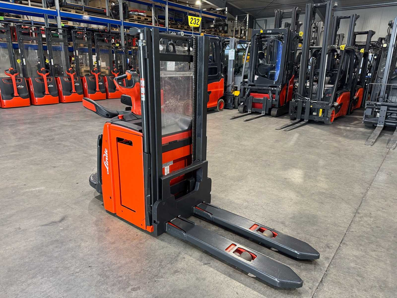 2016 SERVICE + UVV 10/2026 LINDE L14AP EVO 1.400KG SCALE PALLET TRUCK ANT 4.464 HOURS - Viličar: slika 2016 SERVICE + UVV 10/2026 LINDE L14AP EVO 1.400KG SCALE PALLET TRUCK ANT 4.464 HOURS - Viličar 2016 SERVICE + UVV 10/2026 LINDE L14AP EVO 1.400KG SCALE PALLET TRUCK ANT 4.464 HOURS - Viličar: slika 2016 SERVICE + UVV 10/2026 LINDE L14AP EVO 1.400KG SCALE PALLET TRUCK ANT 4.464 HOURS - Viličar
