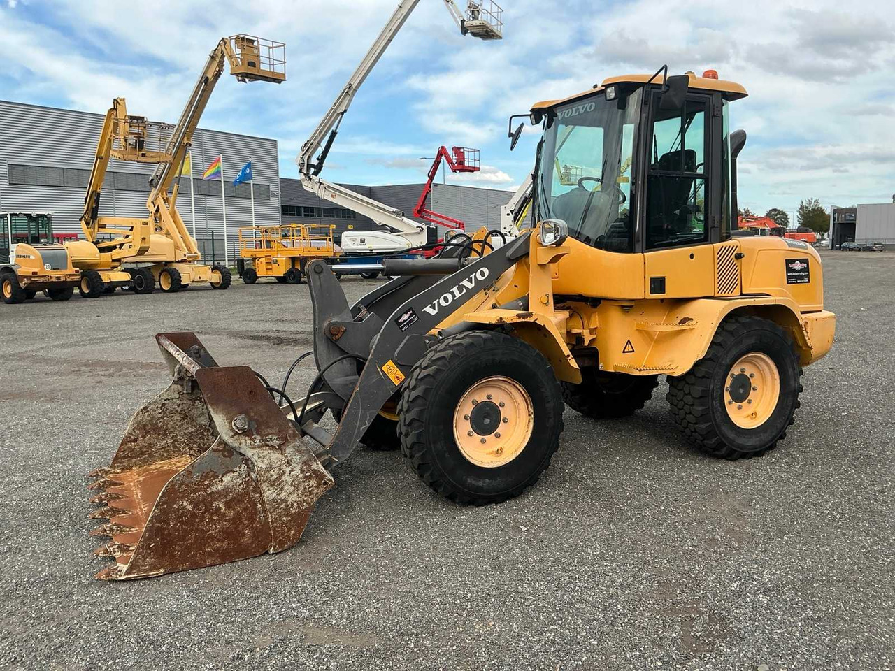 2016 VOLVO L35G SHOVEL - Utovarivač na kotačima: slika 2016 VOLVO L35G SHOVEL - Utovarivač na kotačima 2016 VOLVO L35G SHOVEL - Utovarivač na kotačima: slika 2016 VOLVO L35G SHOVEL - Utovarivač na kotačima