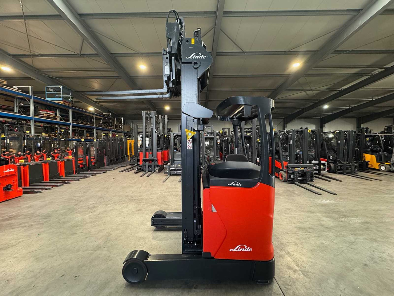 2017 LINDE R16 1.600KG TRIPLEX 700CM FORK ADJUSTER FORKLIFT ELECTRIC FORKLIFT REACH TRUCK - Viličar: slika 2017 LINDE R16 1.600KG TRIPLEX 700CM FORK ADJUSTER FORKLIFT ELECTRIC FORKLIFT REACH TRUCK - Viličar 2017 LINDE R16 1.600KG TRIPLEX 700CM FORK ADJUSTER FORKLIFT ELECTRIC FORKLIFT REACH TRUCK - Viličar: slika 2017 LINDE R16 1.600KG TRIPLEX 700CM FORK ADJUSTER FORKLIFT ELECTRIC FORKLIFT REACH TRUCK - Viličar