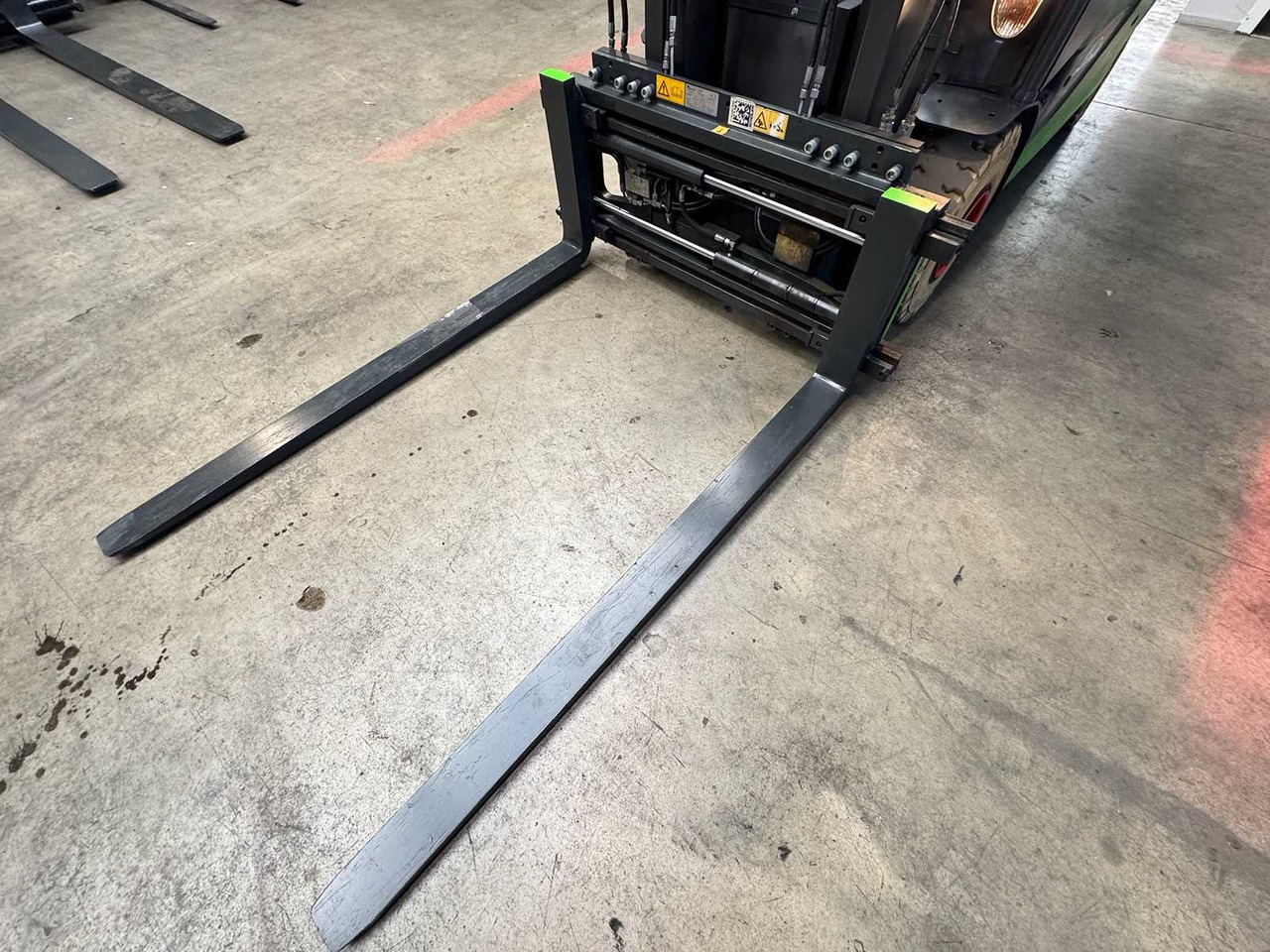 Viličar 2017 SERVICE + UVV 07/2026 LINDE E25L 2.500KG EVO 3.+4.: slika Viličar 2017 SERVICE + UVV 07/2026 LINDE E25L 2.500KG EVO 3.+4. Viličar 2017 SERVICE + UVV 07/2026 LINDE E25L 2.500KG EVO 3.+4.: slika Viličar 2017 SERVICE + UVV 07/2026 LINDE E25L 2.500KG EVO 3.+4.