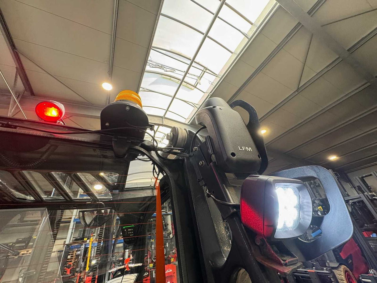 Viličar 2017 SERVICE + UVV 07/2026 LINDE E25L 2.500KG EVO 3.+4.: slika Viličar 2017 SERVICE + UVV 07/2026 LINDE E25L 2.500KG EVO 3.+4. Viličar 2017 SERVICE + UVV 07/2026 LINDE E25L 2.500KG EVO 3.+4.: slika Viličar 2017 SERVICE + UVV 07/2026 LINDE E25L 2.500KG EVO 3.+4.