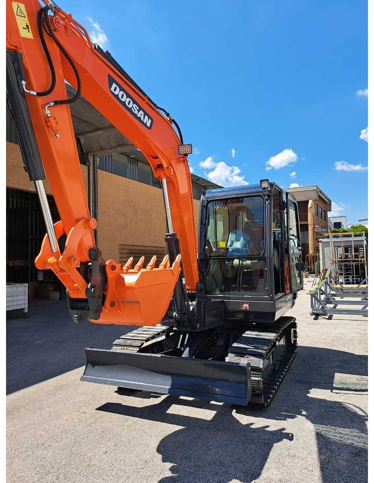 2018 DOOSAN DX55-9C MINI EXCAVATOR - Bager: slika 2018 DOOSAN DX55-9C MINI EXCAVATOR - Bager 2018 DOOSAN DX55-9C MINI EXCAVATOR - Bager: slika 2018 DOOSAN DX55-9C MINI EXCAVATOR - Bager