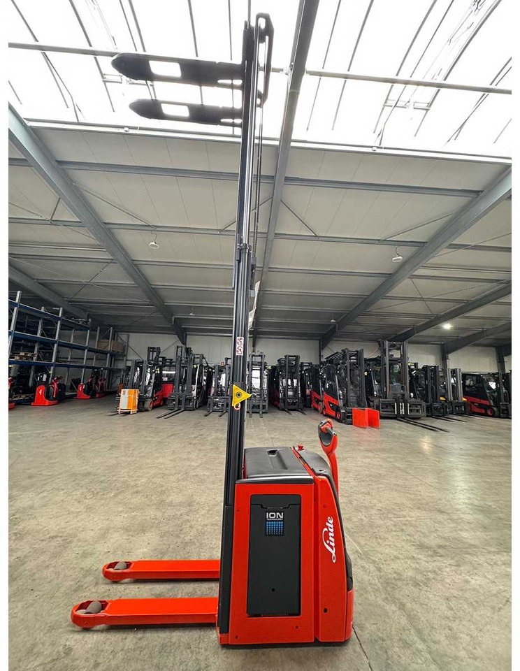 2018 SERVICE +UVV 09/2026 LINDE L14 LITHIUM LI-ION 1,400KG PALLET TRUCK ANT 2,765 HOURS - Viličar: slika 2018 SERVICE +UVV 09/2026 LINDE L14 LITHIUM LI-ION 1,400KG PALLET TRUCK ANT 2,765 HOURS - Viličar 2018 SERVICE +UVV 09/2026 LINDE L14 LITHIUM LI-ION 1,400KG PALLET TRUCK ANT 2,765 HOURS - Viličar: slika 2018 SERVICE +UVV 09/2026 LINDE L14 LITHIUM LI-ION 1,400KG PALLET TRUCK ANT 2,765 HOURS - Viličar