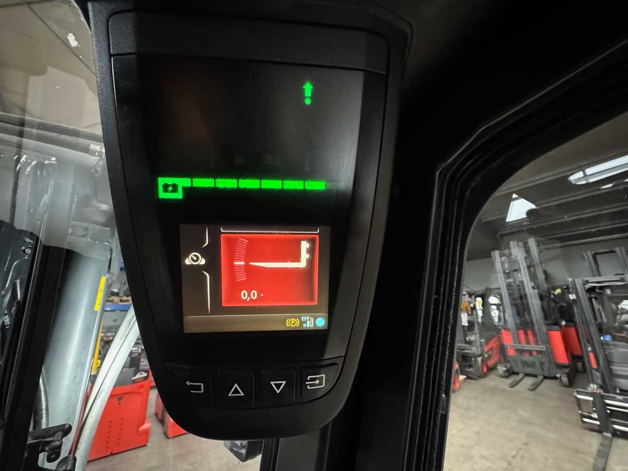 Viličar 2018 SERVICE + UVV 10/2026 LINDE E30L 3,000KG TRIPLEX ELECTRIC FORKLIFT 4,647 HOURS: slika Viličar 2018 SERVICE + UVV 10/2026 LINDE E30L 3,000KG TRIPLEX ELECTRIC FORKLIFT 4,647 HOURS Viličar 2018 SERVICE + UVV 10/2026 LINDE E30L 3,000KG TRIPLEX ELECTRIC FORKLIFT 4,647 HOURS: slika Viličar 2018 SERVICE + UVV 10/2026 LINDE E30L 3,000KG TRIPLEX ELECTRIC FORKLIFT 4,647 HOURS