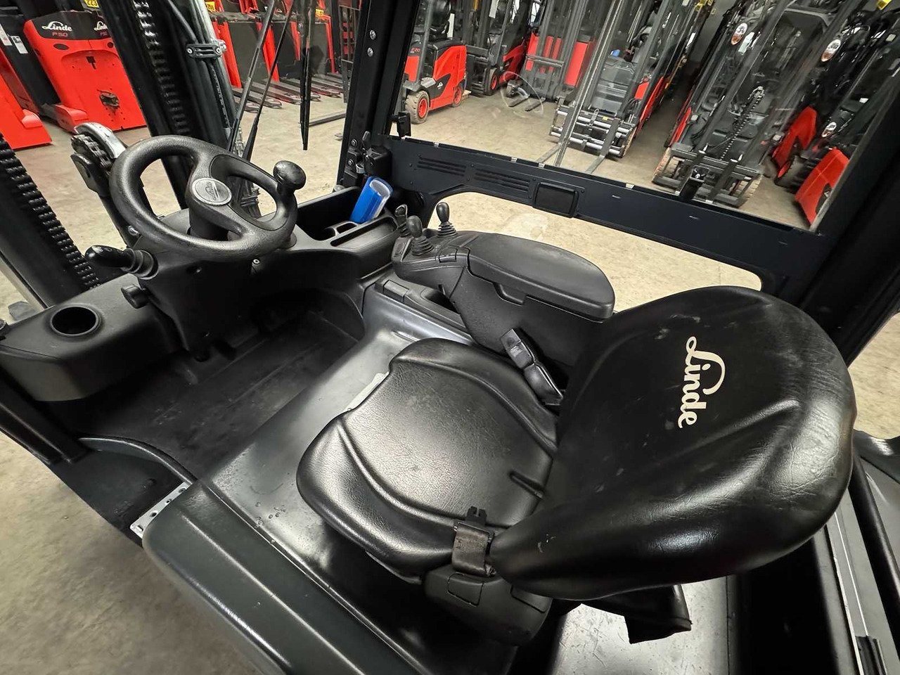 Viličar 2018 SERVICE + UVV 10/2026 LINDE E30L 3,000KG TRIPLEX ELECTRIC FORKLIFT 4,647 HOURS: slika Viličar 2018 SERVICE + UVV 10/2026 LINDE E30L 3,000KG TRIPLEX ELECTRIC FORKLIFT 4,647 HOURS Viličar 2018 SERVICE + UVV 10/2026 LINDE E30L 3,000KG TRIPLEX ELECTRIC FORKLIFT 4,647 HOURS: slika Viličar 2018 SERVICE + UVV 10/2026 LINDE E30L 3,000KG TRIPLEX ELECTRIC FORKLIFT 4,647 HOURS