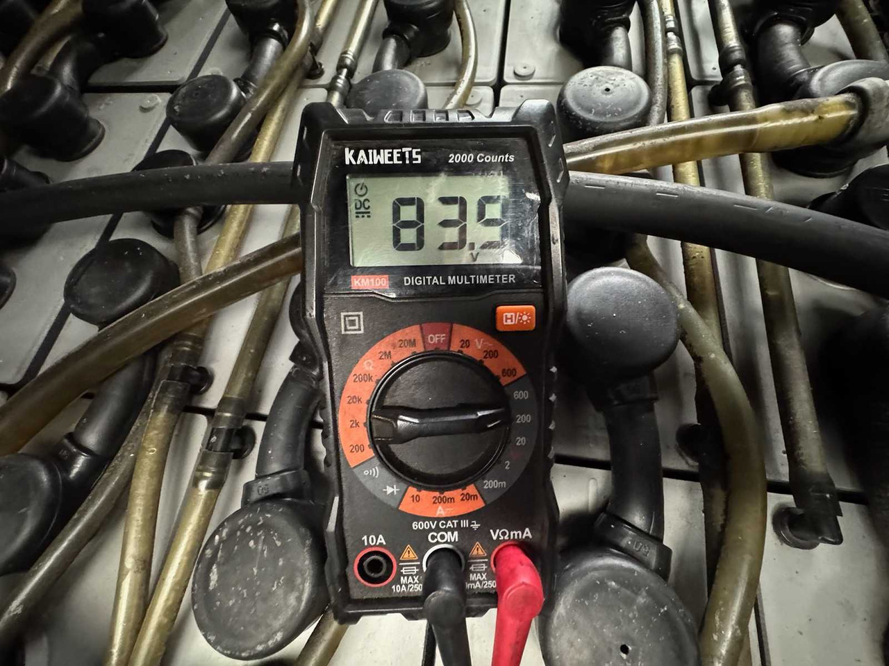 Viličar 2018 SERVICE + UVV 10/2026 LINDE E30L 3,000KG TRIPLEX ELECTRIC FORKLIFT 4,647 HOURS: slika Viličar 2018 SERVICE + UVV 10/2026 LINDE E30L 3,000KG TRIPLEX ELECTRIC FORKLIFT 4,647 HOURS Viličar 2018 SERVICE + UVV 10/2026 LINDE E30L 3,000KG TRIPLEX ELECTRIC FORKLIFT 4,647 HOURS: slika Viličar 2018 SERVICE + UVV 10/2026 LINDE E30L 3,000KG TRIPLEX ELECTRIC FORKLIFT 4,647 HOURS