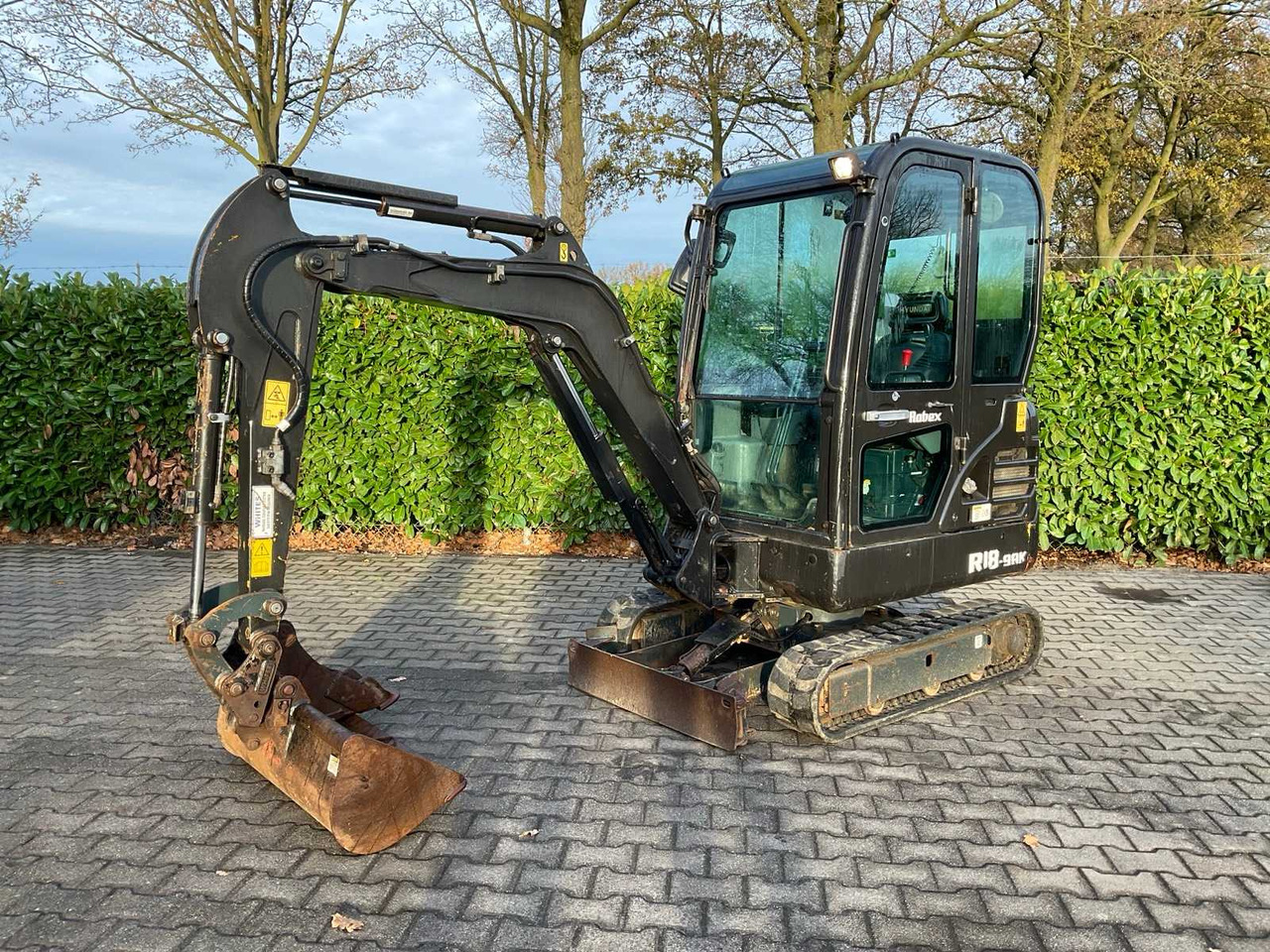 2022 HYUNDAI ROBEX 18-9AK MINI EXCAVATOR - Mini bager: slika 2022 HYUNDAI ROBEX 18-9AK MINI EXCAVATOR - Mini bager 2022 HYUNDAI ROBEX 18-9AK MINI EXCAVATOR - Mini bager: slika 2022 HYUNDAI ROBEX 18-9AK MINI EXCAVATOR - Mini bager