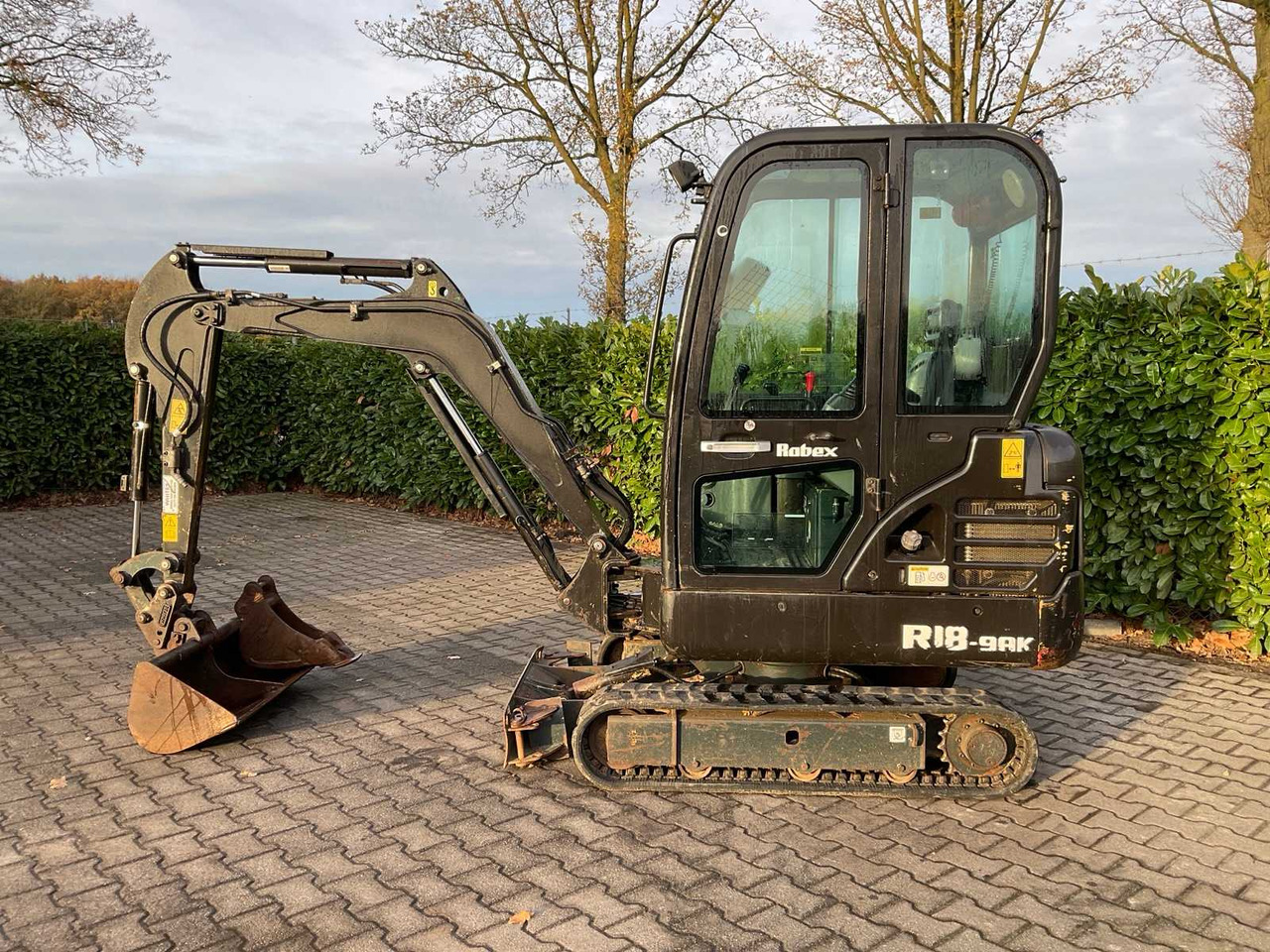 2022 HYUNDAI ROBEX 18-9AK MINI EXCAVATOR - Mini bager: slika 2022 HYUNDAI ROBEX 18-9AK MINI EXCAVATOR - Mini bager 2022 HYUNDAI ROBEX 18-9AK MINI EXCAVATOR - Mini bager: slika 2022 HYUNDAI ROBEX 18-9AK MINI EXCAVATOR - Mini bager