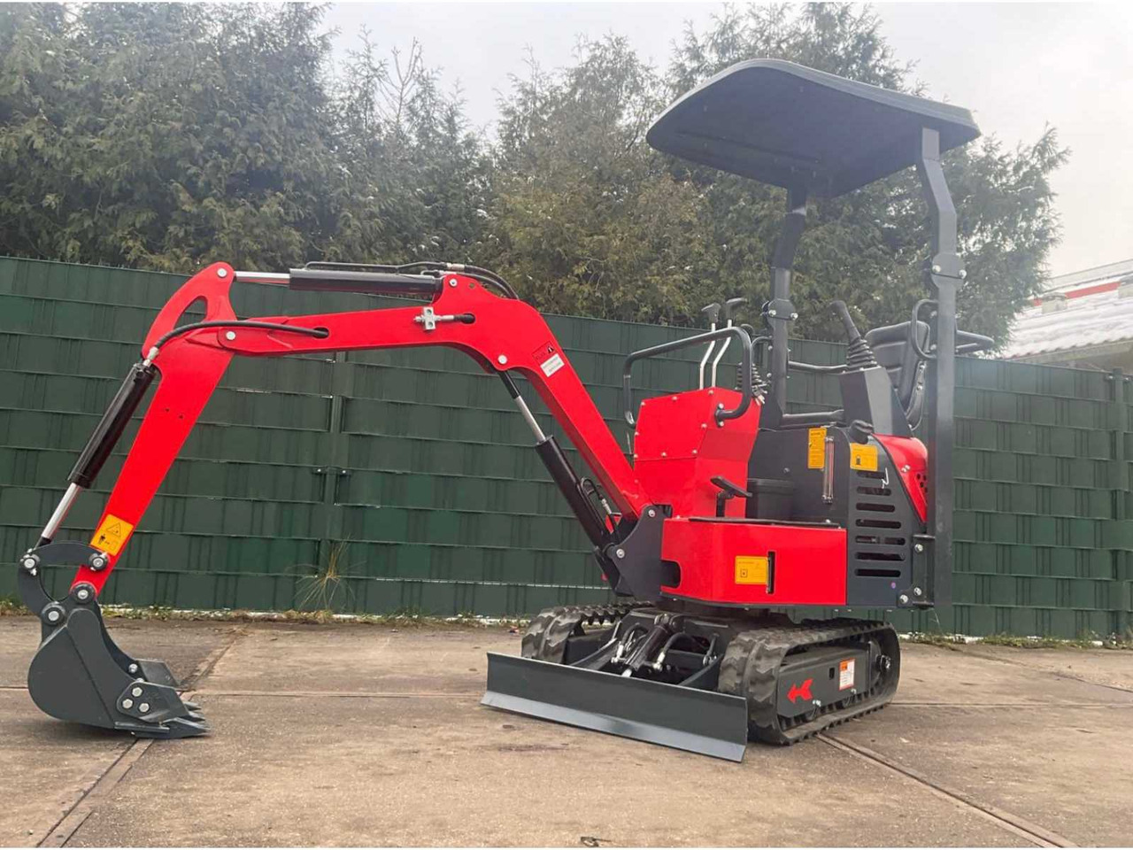 2024 - HH - L10 - MINI EXCAVATOR - Mini bager: slika 2024 - HH - L10 - MINI EXCAVATOR - Mini bager 2024 - HH - L10 - MINI EXCAVATOR - Mini bager: slika 2024 - HH - L10 - MINI EXCAVATOR - Mini bager