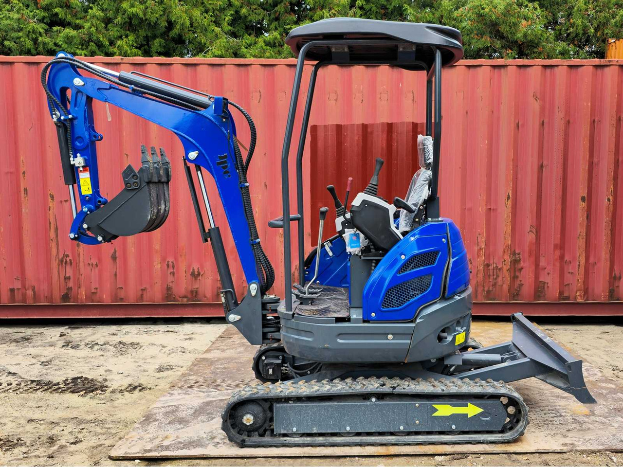 2025 - JPC HT25 MINI EXCAVATOR - Mini bager: slika 2025 - JPC HT25 MINI EXCAVATOR - Mini bager 2025 - JPC HT25 MINI EXCAVATOR - Mini bager: slika 2025 - JPC HT25 MINI EXCAVATOR - Mini bager