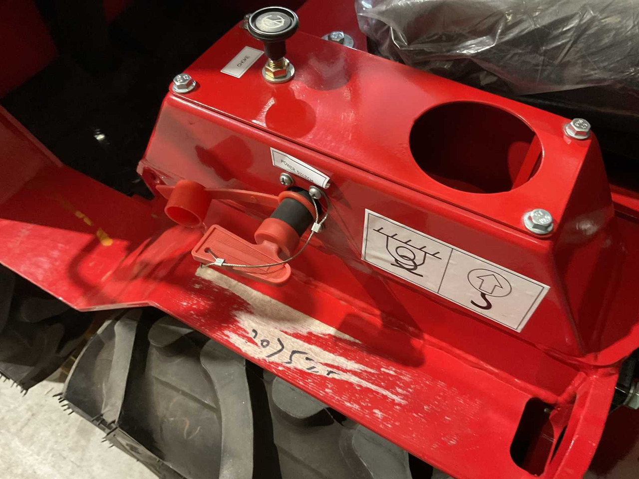 Utovarivač na kotačima 2025 RHINO-CROSS SSL480 SHOVEL: slika Utovarivač na kotačima 2025 RHINO-CROSS SSL480 SHOVEL