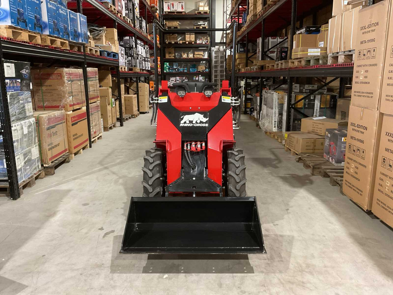 Utovarivač na kotačima 2025 RHINO-CROSS SSL480 SHOVEL: slika Utovarivač na kotačima 2025 RHINO-CROSS SSL480 SHOVEL