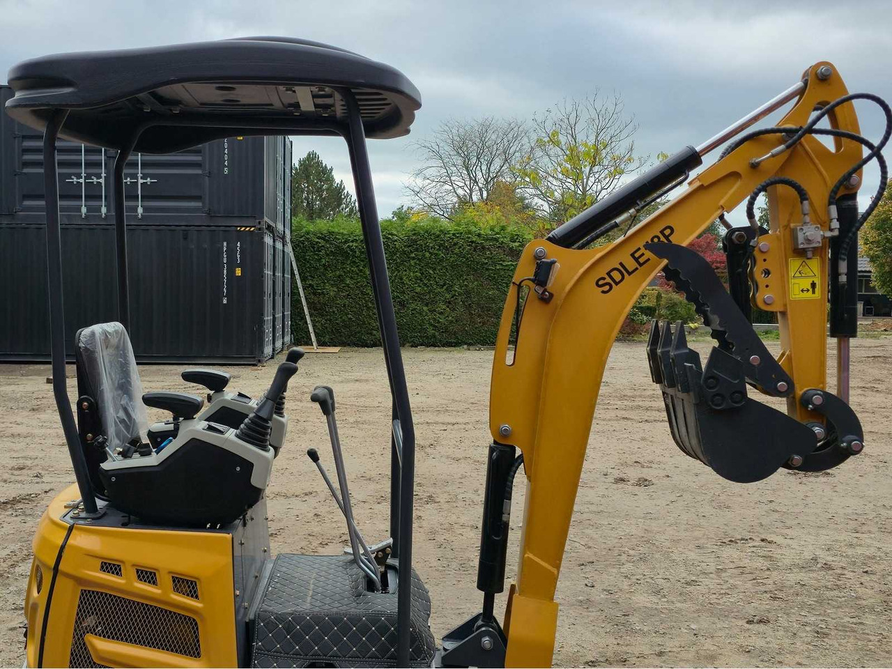 2025 - SDLANCH - SDLE18P - MINI EXCAVATOR - Mini bager: slika 2025 - SDLANCH - SDLE18P - MINI EXCAVATOR - Mini bager 2025 - SDLANCH - SDLE18P - MINI EXCAVATOR - Mini bager: slika 2025 - SDLANCH - SDLE18P - MINI EXCAVATOR - Mini bager